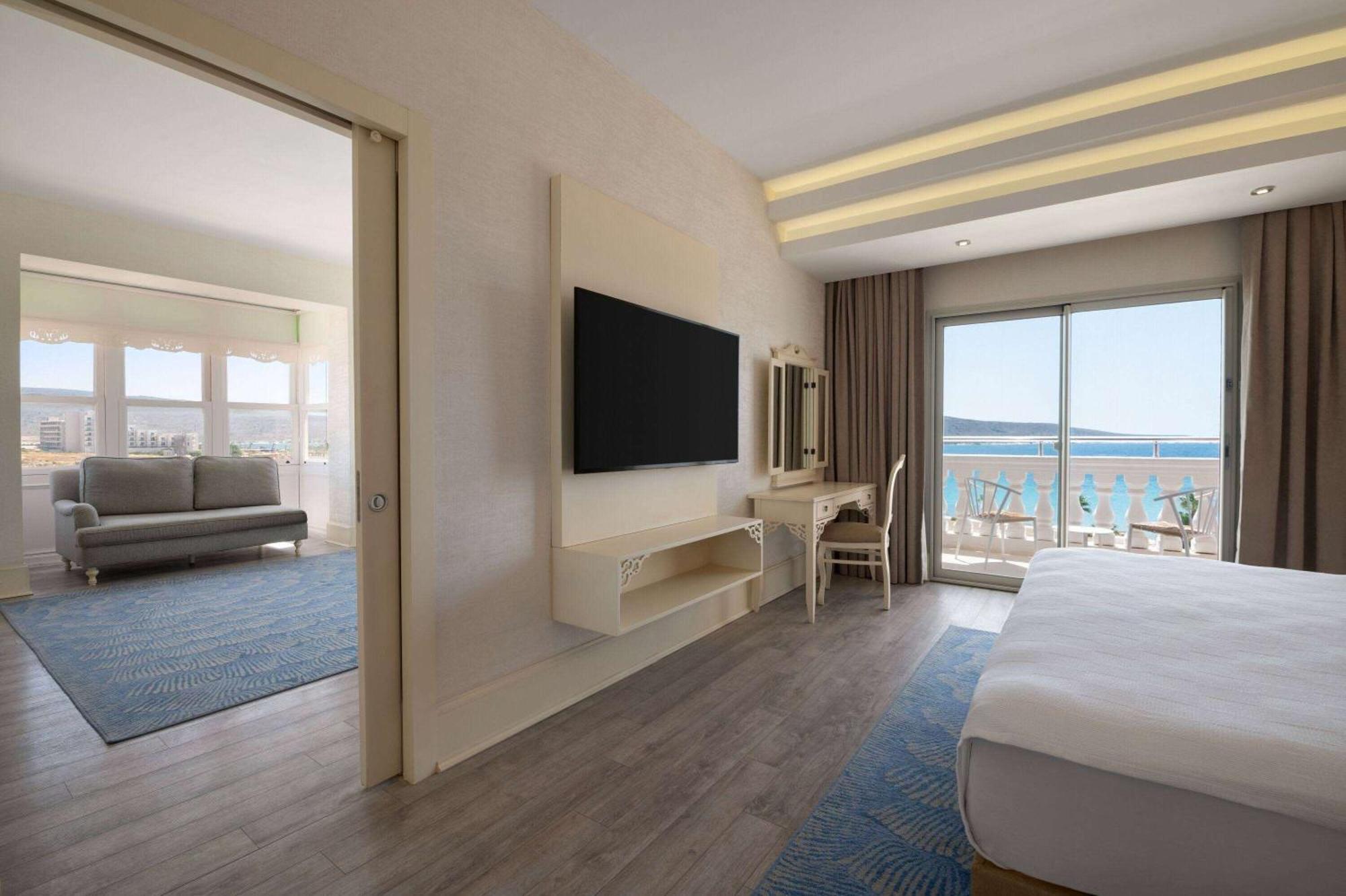 Dolce By Wyndham Cesme Alaçatı Exteriör bild