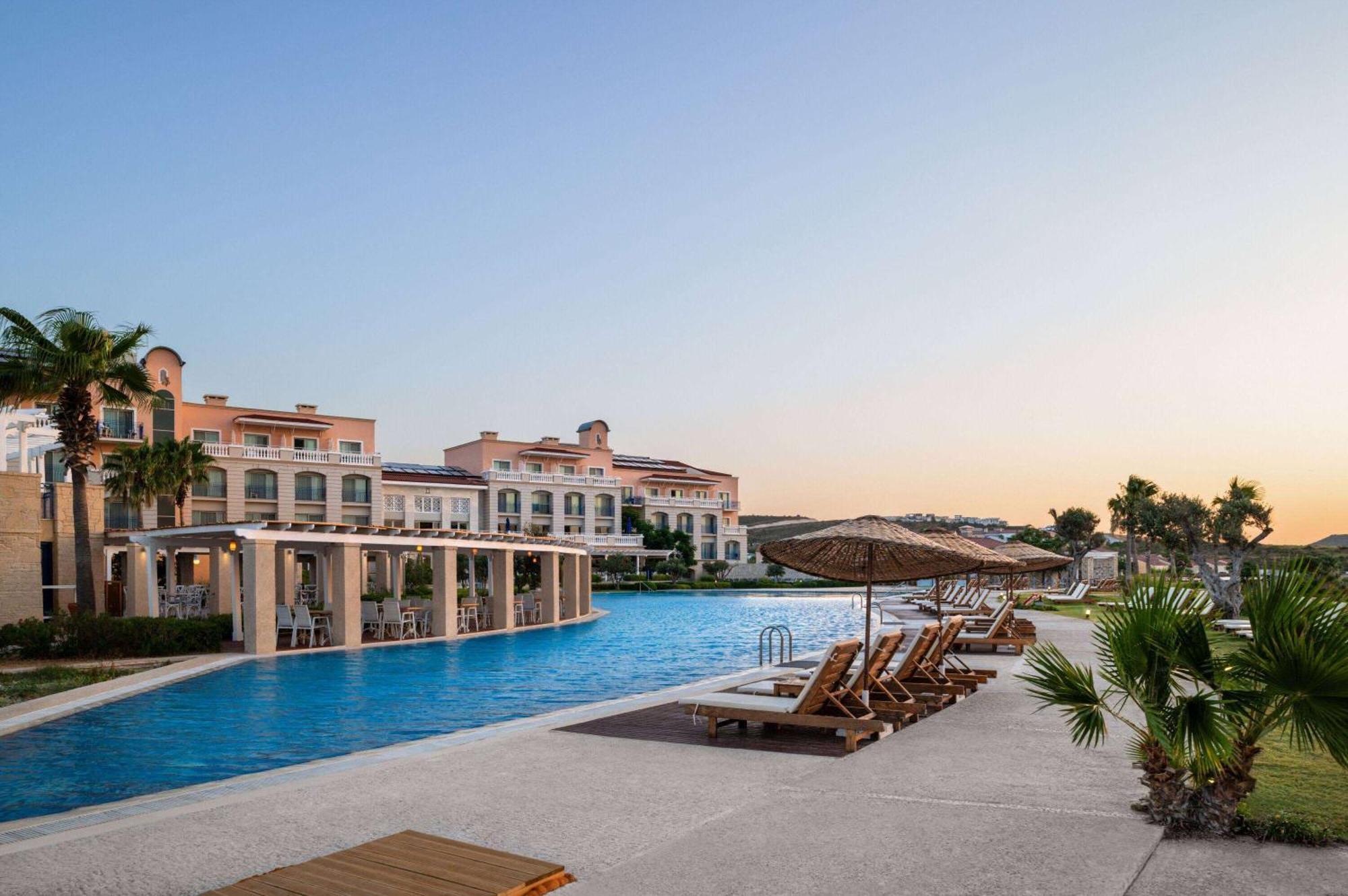 Dolce By Wyndham Cesme Alaçatı Exteriör bild