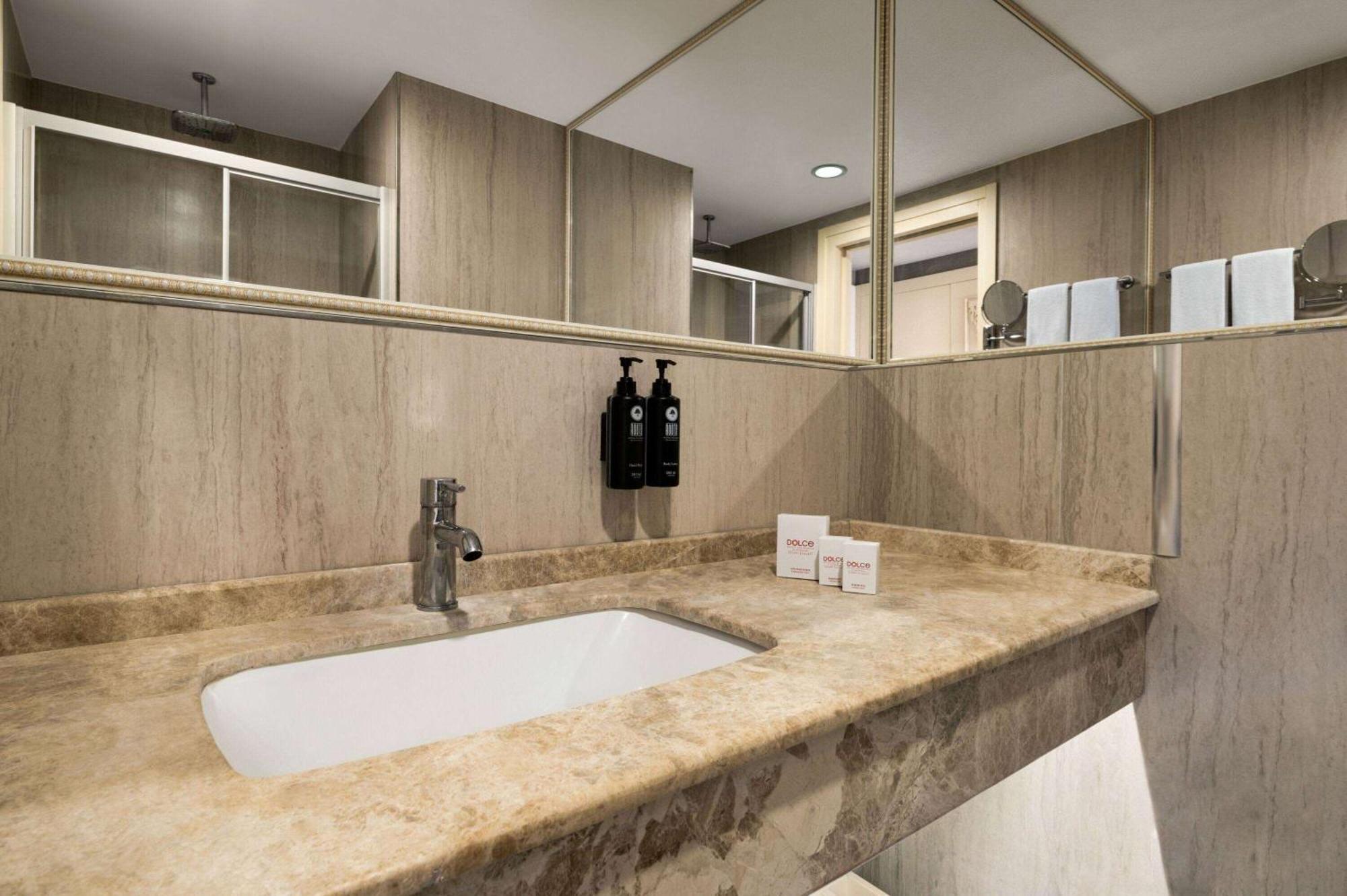 Dolce By Wyndham Cesme Alaçatı Exteriör bild