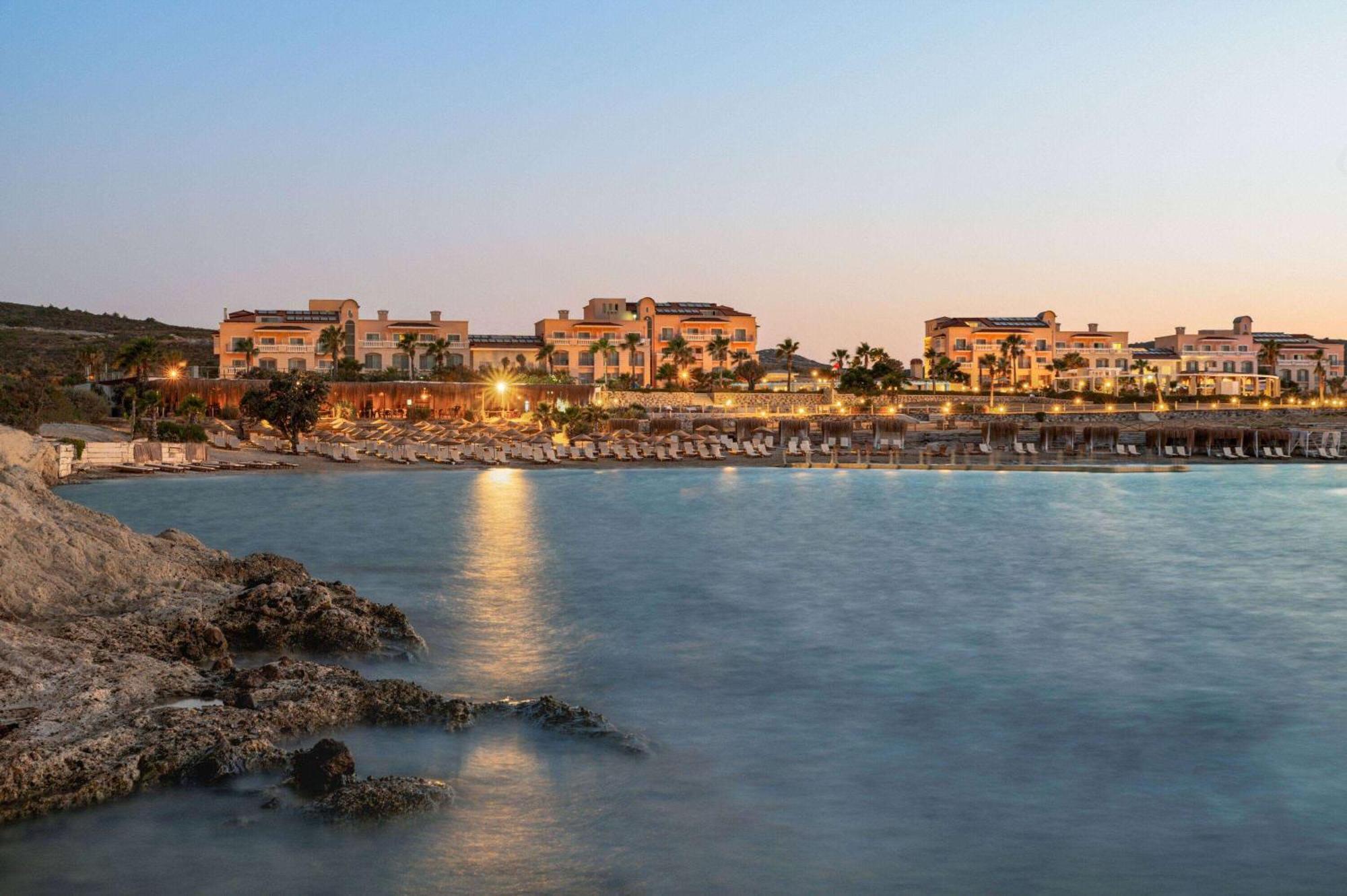Dolce By Wyndham Cesme Alaçatı Exteriör bild