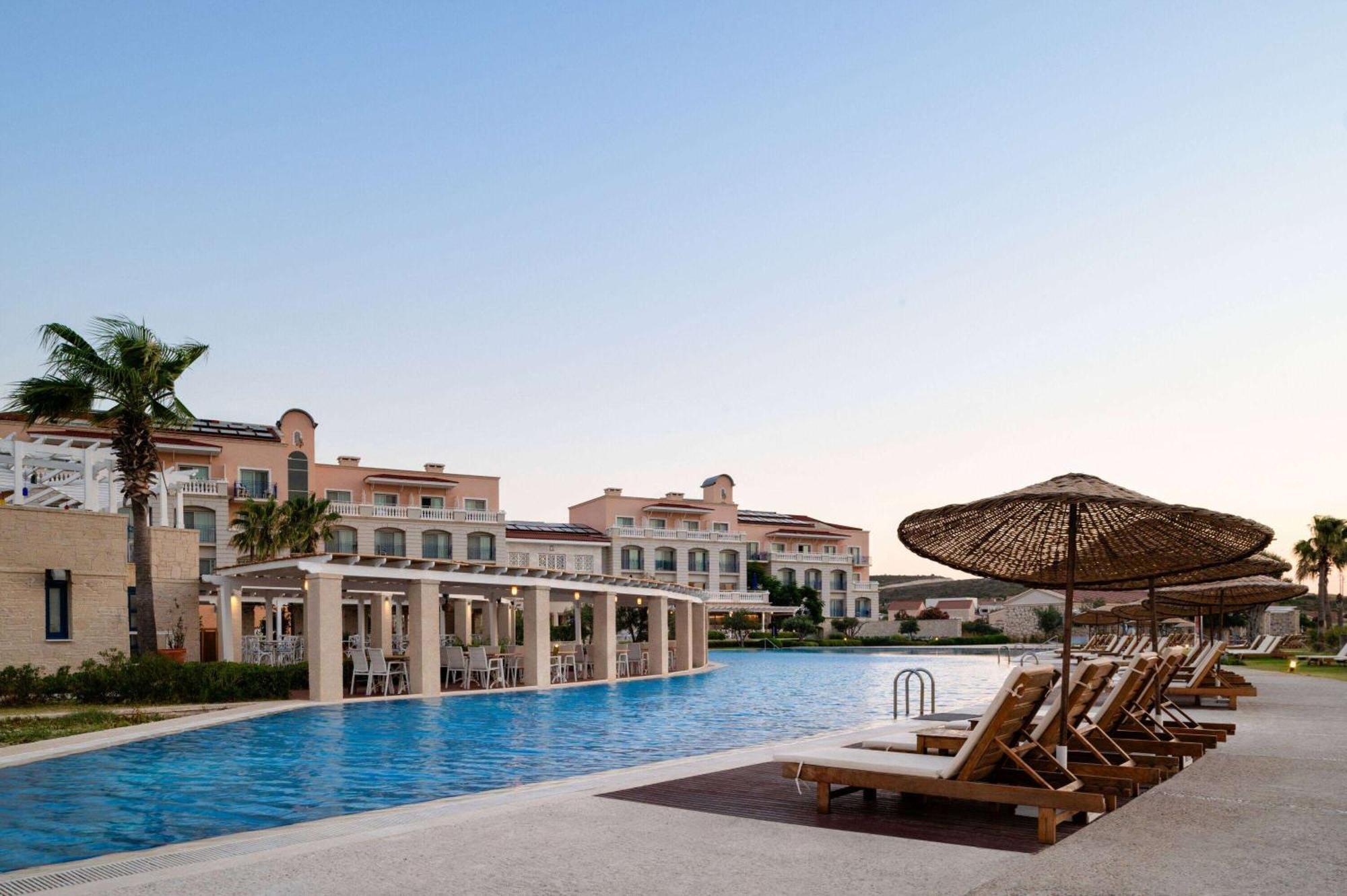 Dolce By Wyndham Cesme Alaçatı Exteriör bild